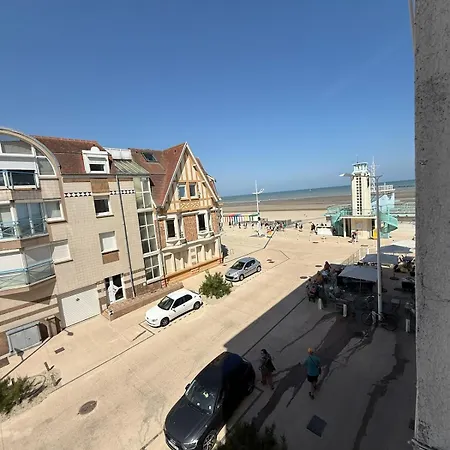 La Plenitude Face A La Дюнкерк