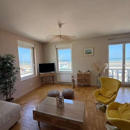 Апартаменты La Plenitude Face A La