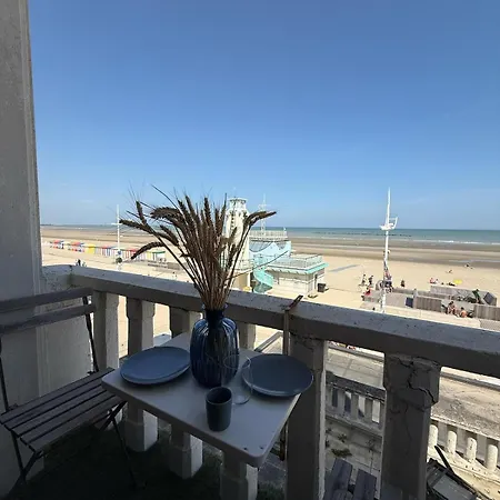 La Plenitude Face A La 公寓