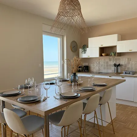 公寓 La Plenitude Face A La *