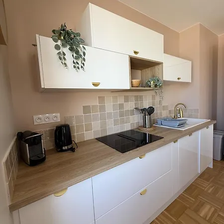 La Plenitude Face A La 公寓 *